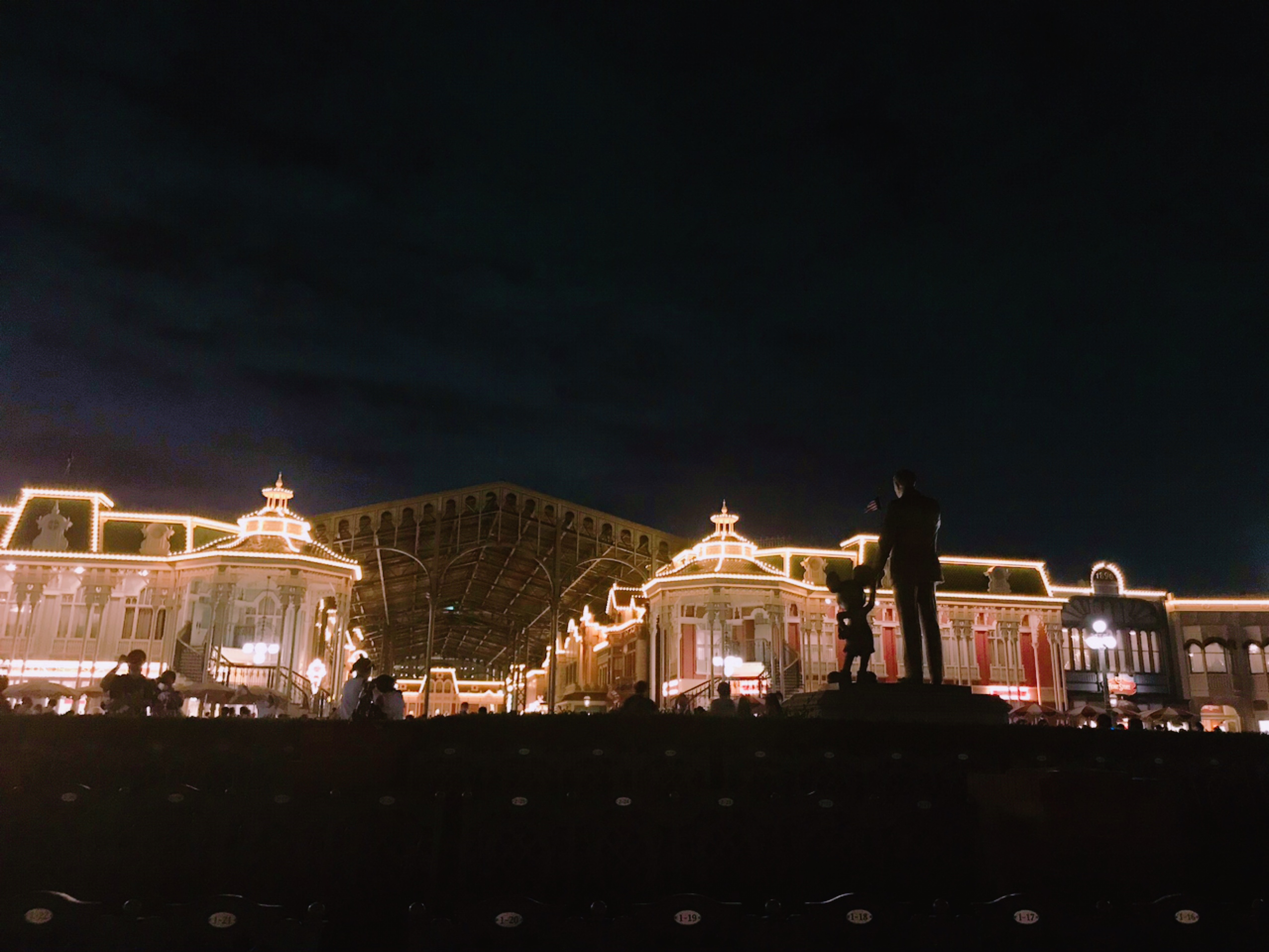 コロナ　ディズニーランド