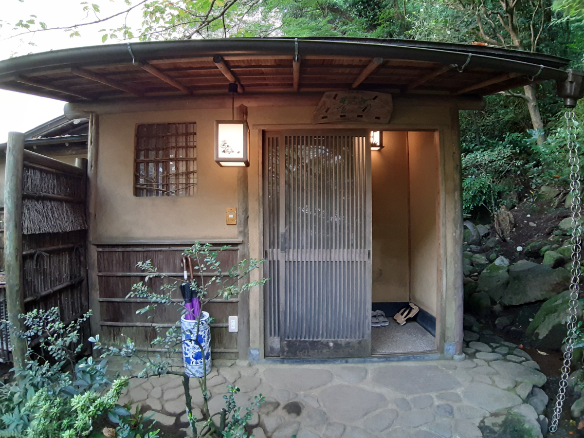 ホテル仙景の離れ山家荘