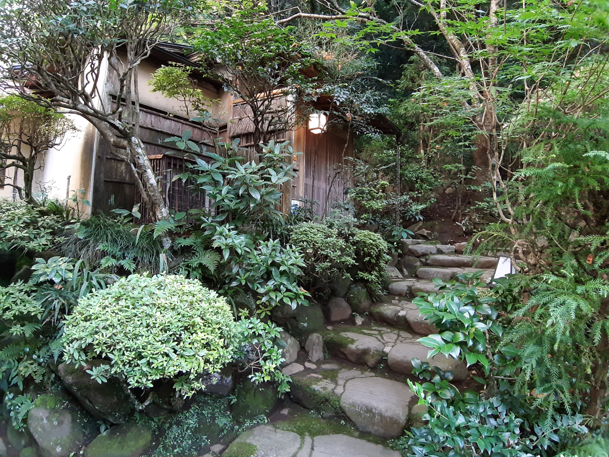 ホテル仙景の離れ山家荘