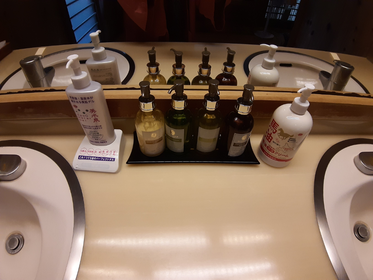 ホテル仙景の離れ山家荘