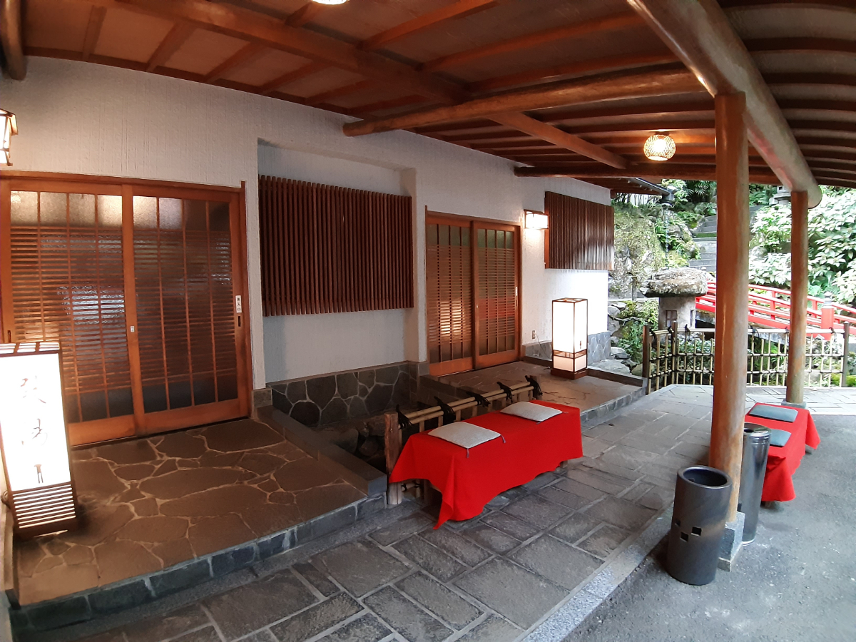 ホテル仙景の離れ山家荘